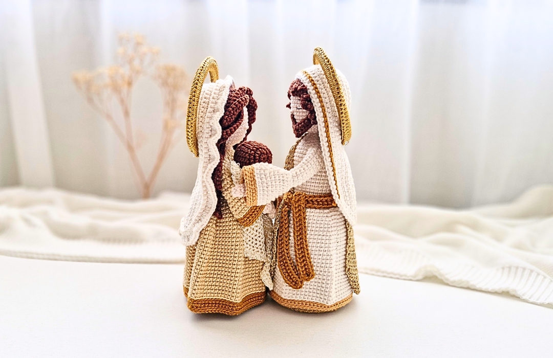 E-book Sagrada Família em amigurumi com Nossa Senhora, São José e Menino Jesus.