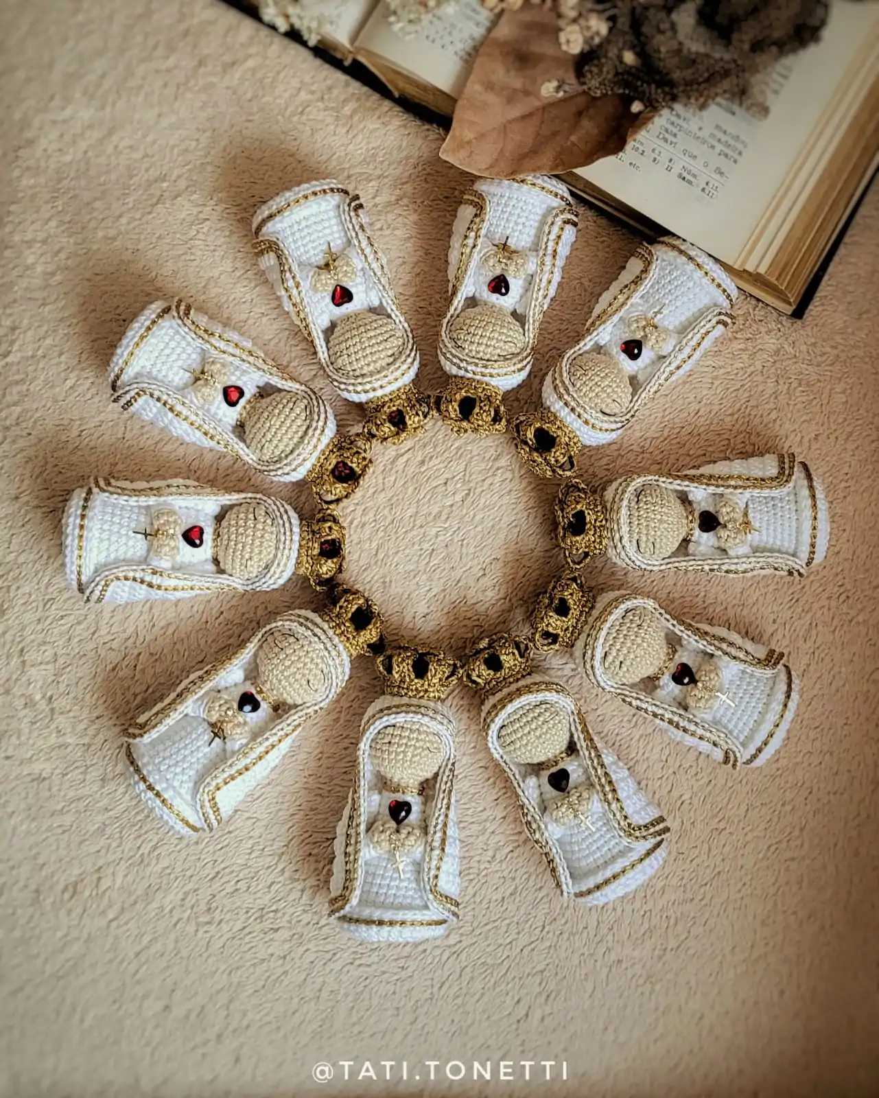 Mini Nossa Senhora de Fátima em Amigurumi | E-book em PDF - Imagem 6