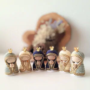 Mini Nossa Senhora em amigurumi passo a passo em pdf