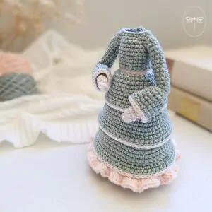 Corpo sem cabeça do Anjo Alma em amigurumi verde
